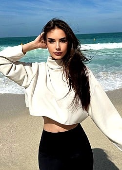 Anastasiya Makshayeva image 1 of 4